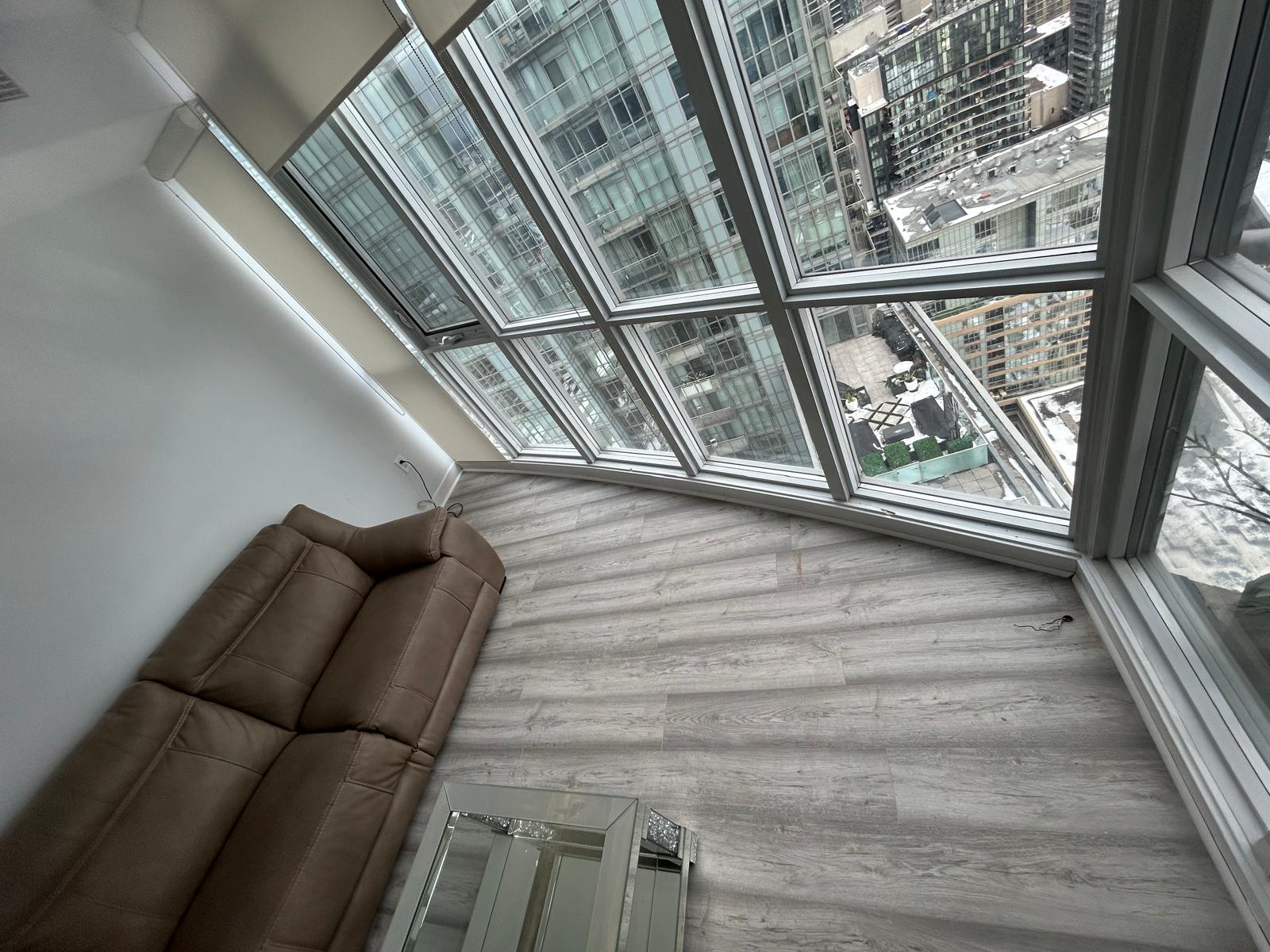 Hardwood Refinishing vs. Replacement: When Can You Sand and When Must You Replace? (GTA Cost Guide)